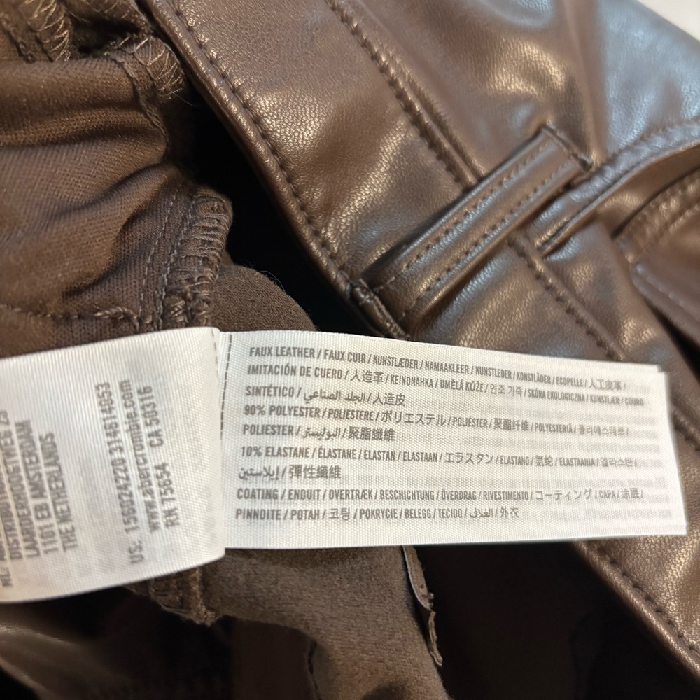 Abercrombie & Fitch Curve Love 90s straight high rise vegan leather pants 14 - Picture 11 of 11